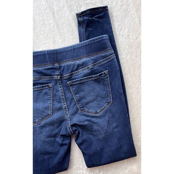 Old Navy Dark Indigo Wash Rockstar Mid-Rise Super Skinny Jeggings in Juliette - Picture 16 of 16